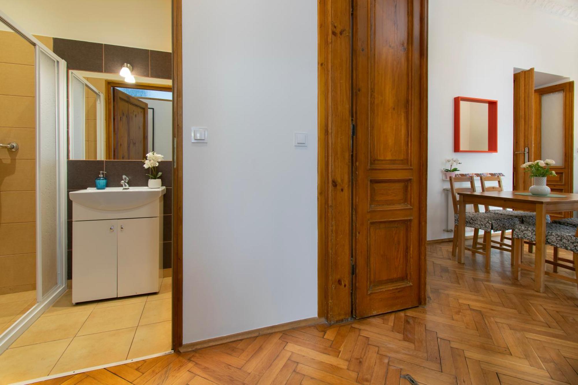 Ground Floor Family Apartment Krakow Exterior photo